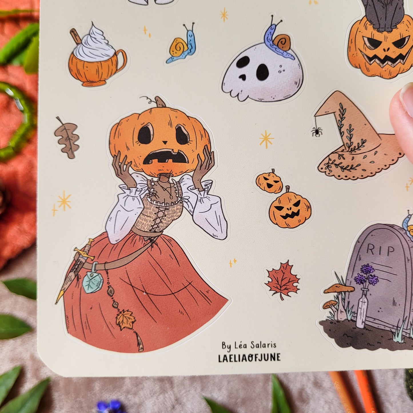 Planche de stickers "Spooky cozy"